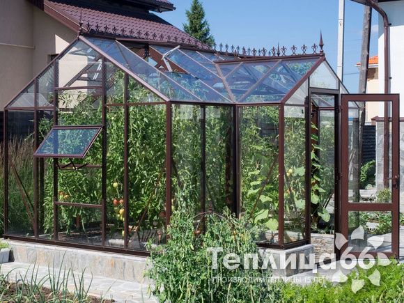 Теплица botanik T с мини-тамбуром под стекло (14 м²)